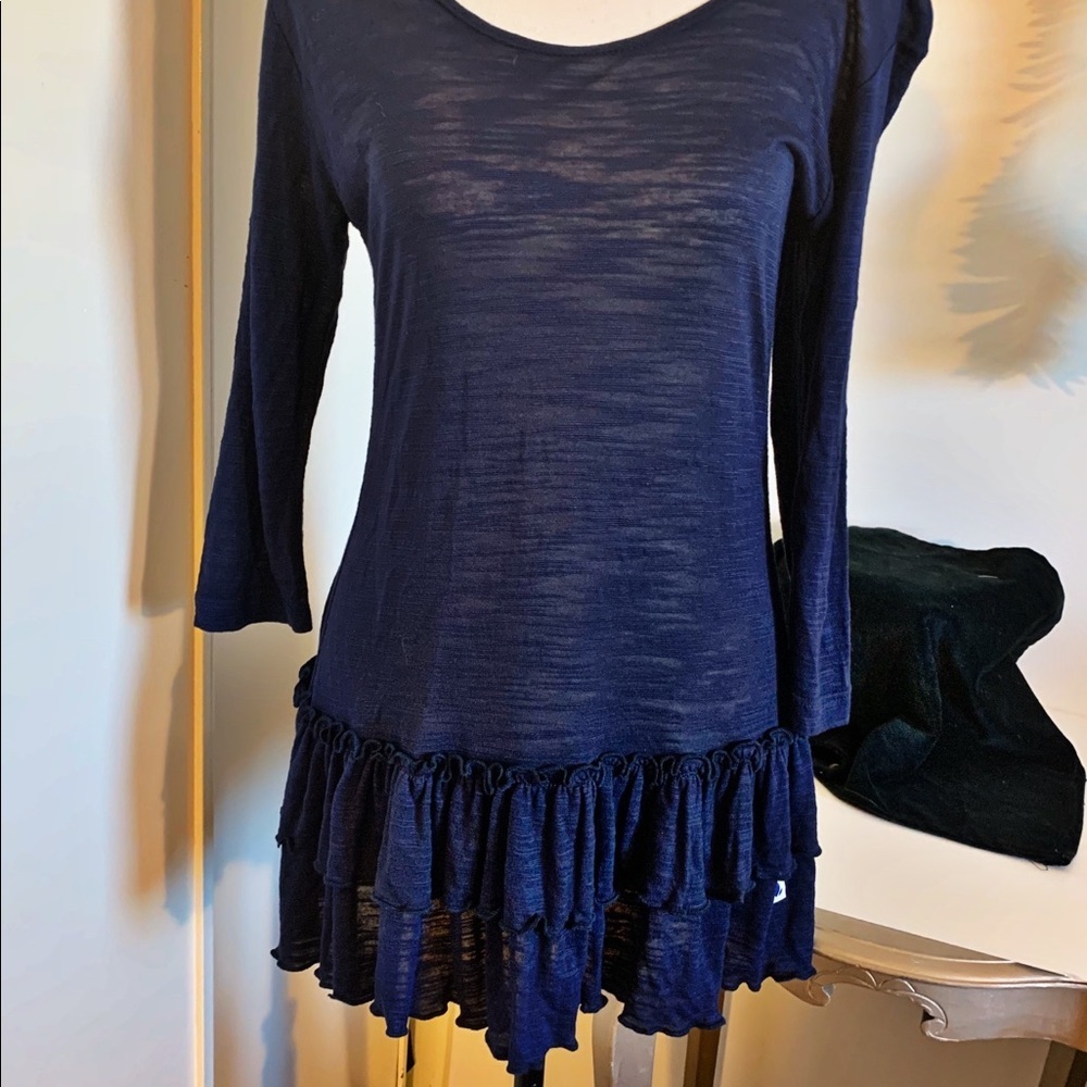 ⬇️Blue Burnout Top! Small Not sure what logo??